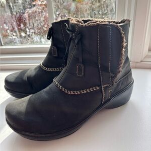Klogs Dark Brown Ankle Boots with Cozy Lining